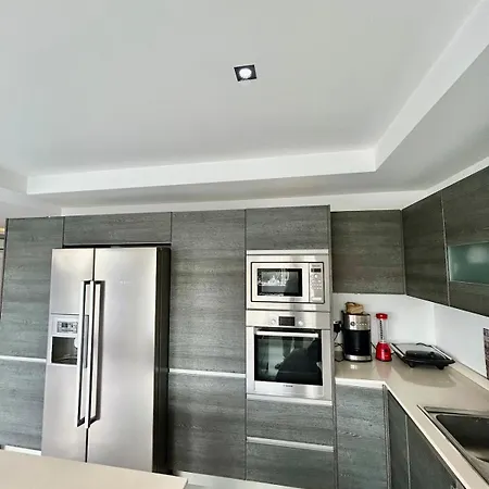 Modern Entire Seafront 3br